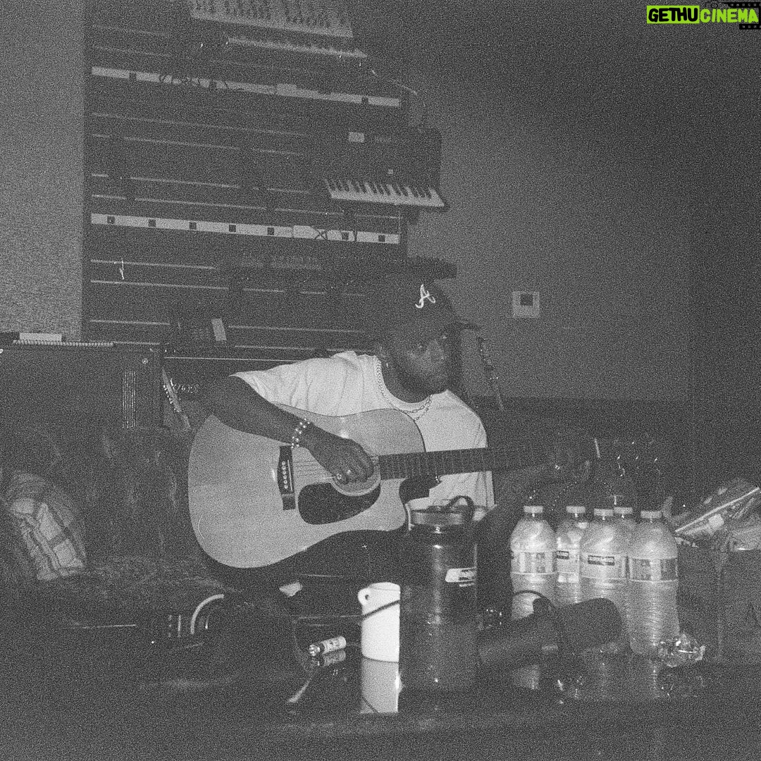 6LACK Instagram - season 1 reduxโ a little faster, a little slower ๐๐พโโ๏ธ