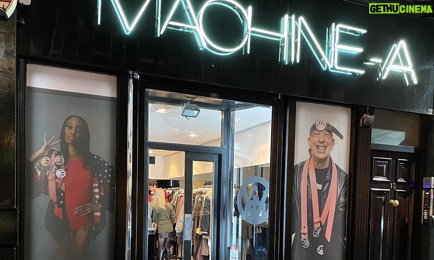 A$AP Ferg Instagram - @devoniworkshop pop up was insane!!! Thanks everybody that made it to @machine_a & purchased a belt! Love to all the kids that I connected with y’all are my army now! Love 🇬🇧