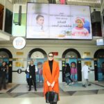 Aïcha Ben Ahmed Instagram – تلقيت دعوه كريمه لزيارة مستشفى سرطان الاطفال ٥٧٣٥٧ – من د. ايمن الغزالى حرب)
المستشفى هو اكبر صرح طبى لعلاج سرطان الاطفال فى العالم من حيث عدد الاسرًه ( حوالى ٣٠٠ سرير) 

نسب الشفاء فيه تقترب من نسب الشفا العالمية. 

شوفت معمل من اكبر وافضل واحدث المعامل المميكنه لتحاليل الدم.

زرت جهاز السايبر نايف وهو احدث جهاز علاج اشعاعى موجود فى افريقيا للاورام الدقيقه مثل ( المخ والكبد والكلى والرئه والبروستاتا).
الجهاز بيعالج الورم بتقنيه مميزه مبنيه على الذكاء الاصطناعى وبعدد جلسات قليله وبدون تدخل جراحى وبدون اثار جانبيه.
 
كمان شوفت الاطفال ولعبت ورسمت معاهم فى مركز الابداع الفنى (العلاج بالفن) وشوفت قد ايه الدعم النفسى للاطفال وذويهم  شئ مهم جدا بالتوازى مع العلاج الكيماوي والاشعاعى. 

شوفت قد ايه اهتمام ورعايه ونظافة من كل العاملين وطاقة الحب اللى موجوده من اول دخولى المكان وكمان شغفهم وطاقتهم لتقديم كل الدعم للاطفال. 

انا فى الحقيقه فخوره بوجود صرح طبى زى 57357 فى افريقيا بيقدم خدمه طبيه و نفسيه زى كده للاطفال مرضى السرطان بالمجان والاهتمام بالعامل النفسى للطفل وذويه وبدعو كل شخص انه يزور مستشفى 57357 ويقدم الدعم للاطفال ويتبرع باللى يقدر عليه لان تبرعه هيفرق كتير فى علاج طفل مريض 

حابه اشكر كل شخص ساهم بوقته او بتبرعه انه يفرح الاطفال… انا مهما اقول عن المكان مش هوفيه حقه..

اللى حابب يزور الولاد او عنده أى استفسار..يتصل على ١٩٠٥٧..
و لمعلومات اكتر .. زوروا الموقع الالكترونى 
 www.57357.org
@hospital57357_  @ayman_elghazaly_harb