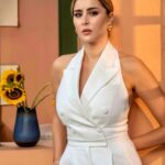 Aïcha Ben Ahmed Instagram - @youmnamoustafa @balmain @houseofglamourjewellery 💄 @sohakhoury 💇‍♀️ @malaksamy_1 from @alsagheersalons #aichabenahmed #actress #white #balmain #jumpsuit #عائشة_بن_احمد #عائشه_بن_أحمد