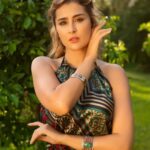 Aïcha Ben Ahmed Instagram – سرّك منين ؟ 
@arvea_nature_officiel 
📷 @samy_snoussi_photography 
MUA @steevy_aymen