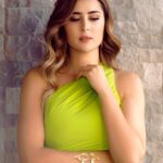 Aïcha Ben Ahmed Instagram - Stylist @youmnamoustafa Makeup @sohakhoury Hair @ramy.patrek @alamode.salon 📷 @gimoooz Dress @maisonvalentino Jewerly @yararamzyjewelry #aicha #aichabenahmed #aishabenahmed #actress #valentino #shootdiaries #عائشة_بن_احمد