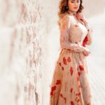 Aïcha Ben Ahmed Instagram – The floral feeling 🌺🌺🌺
Stylist @youmnamoustafa 
Makeup @sohakhoury 
Hair @ramy.patrek @alamode.salon 
📷 @gimoooz 
Dress @maisonvalentino
#aichabenahmed #actress #valentino #maisonvalentino #flowers #flowerdress