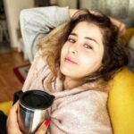 Aïcha Ben Ahmed Instagram - صباح الخيرات 💋💋💋 #morning#morningvibes #goodmorning #coffeelover #coffeetime #coffee #actress #aichabenahmed #tunisia