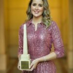 Aïcha Ben Ahmed Instagram - شكرا مهرجان القاهرة للدراما العربية على تكريمي بجائزة احسن ممثلة على دوري في مسلسل #الحرقة و جائزة أحسن ممثلة دور ثاني على دوري في مسلسل #لعبة_نيوتن. Stylist @youmnamoustafa J.S @saraonsiofficial Makeup @makeup_ahmedshawky Haïr @haithamdahab00 Jewelry @glamour.jewellery Photo @bassam_ramadan_photography