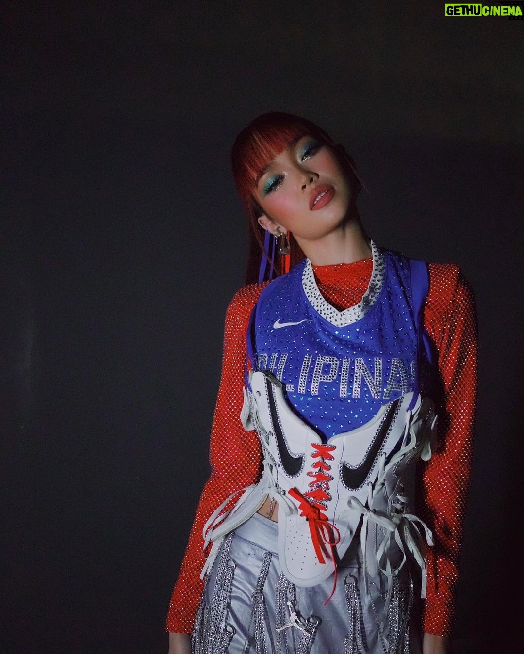 AC Bonifacio Instagram - took over halftime at FIBA last night @jumpman23 TEAAAAM WENT CRAZY big big thank yous to everyone !! none of this wouldve been possible without yall. @ateamph for completely going beyond my expectations hair @cristinebenoman_hair styling (insane BTW seriously) @lynalumno @rafvillas & whole team !! makeup @celine.c.lin photos & vid @alanshiii @sjcea nails @elinails.co & ofc @diannat @qiauoxi love u thank u guys !!!! Philippine Arena