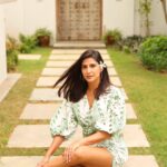 Aahana Kumra Instagram - Because who wants to miss @badgalriri perform live in India! 💁‍♀️🥹😘🫰🙄💕 #friyay . . . . . #instareels #reelitfeelit #friday #feels #fridayfeels #aahanakumra Mumbai, Maharashtra