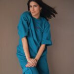 Aahana Kumra Instagram - Stretching myself for an awesome weekend!! 🎭💙🌌🦋🌀🥶🪁 #weekendvibes . . . . #friday #friyay #fridaynight #stretch #loveyourbody #aahanakumra Mumbai - मुंबई