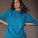 Aahana Kumra Instagram - Stretching myself for an awesome weekend!! 🎭💙🌌🦋🌀🥶🪁 #weekendvibes . . . . #friday #friyay #fridaynight #stretch #loveyourbody #aahanakumra Mumbai - मुंबई