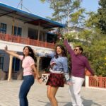 Aahana Kumra Instagram - Holiday Dance trend reloaded!!👯‍♂️🥂💕🌸❄️🐪🏜️ Also spell F-I-R-E-B-A-L-L 🔥🔥for me!! ❣️❣️ @om_sunny_bhambhani @shivanikumrafitness #happynewyear #nye2024 . . . . #newyear #happynewyear #trending #trendingreels #fireball #dancereels #reels #newyear2024 #aahanakumra #rajasthan