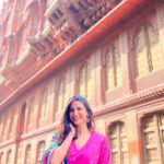 Aahana Kumra Instagram - Walking into my new year!! 🌸🌸🌸💕💕💕 Thank you Bikaner for the warmest sun in this beautiful winter! 🌸💕🌞🥂❤️🐾❄️🐪🏜️ #happynewyear #happynewyear2024 . . . . #newyear #bikaner #rajasthan #desert #winter #wintersun #aahanakumra #rampuriahaveli Rampuria Haweli