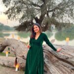 Aahana Kumra Instagram - As the year comes to an end, let’s raise a toast to a wonderful 2024! Here’s wishing you and your loved ones a very happy and prosperous new year!! 🍾🥂❄️❤️👯‍♂️ @narendra.bhawan.bikaner #happynewyear2024 . . . . #happynewyear #newyear #2024 #happy2024 #newyearcelebration #celebration #champagne #aahanakumra Narender Bhavan, Bikaner