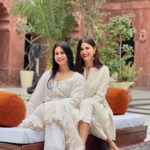 Aahana Kumra Instagram - I dream of palaces ☀️🌼❣️🌸👯‍♂️🥂❄️🏰 Oh! and say hello to Sultan, Gabbar and Laila 🐾🐶 @narendra.bhawan.bikaner #mondaymood #mondayblues . . . . #mondaymandate #monday #bikaner #rajasthan #incredibleindia #aahanakumra #dogsofinstagram #dogstagram #rampuriahaveli Narender Bhavan, Bikaner