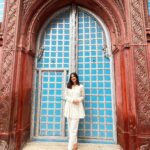 Aahana Kumra Instagram - I dream of palaces ☀️🌼❣️🌸👯‍♂️🥂❄️🏰 Oh! and say hello to Sultan, Gabbar and Laila 🐾🐶 @narendra.bhawan.bikaner #mondaymood #mondayblues . . . . #mondaymandate #monday #bikaner #rajasthan #incredibleindia #aahanakumra #dogsofinstagram #dogstagram #rampuriahaveli Narender Bhavan, Bikaner