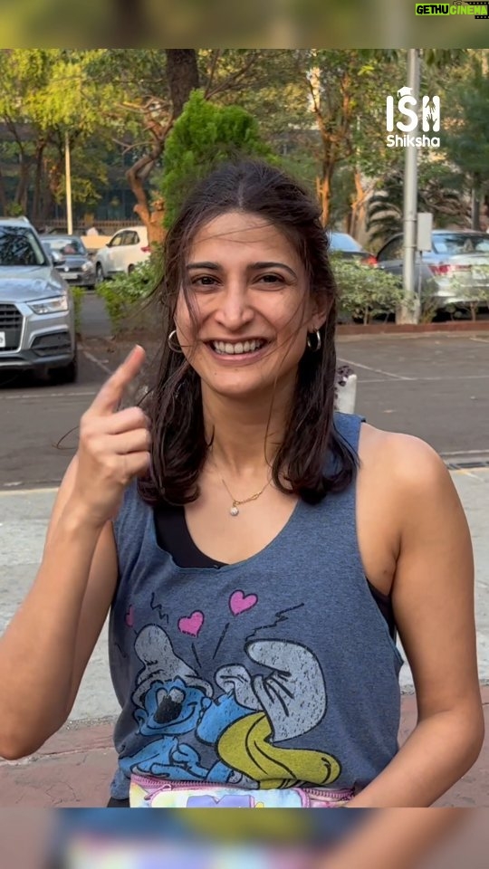Aahana Kumra Instagram - Teaming up with @aahanakumra & @realkunaalroykapur for some Sign Language lessons for their upcoming play 'Constellations' was fantastic. Their enthusiasm and determination to perfect each Sign were truly inspiring. 🤟 A huge thanks to @ncpamumbai and @bguthrie01 for this incredible opportunity. Wishing everyone involved the best of luck! 🌟 #aahanakumra #kunalroykapoor #ncpa #constellations #play #entertainment #cinema #mumbai #acting #deaf #deafcommunity #deafculture #deafawareness #signlanguage #indiansignlanguage #accessibility #inclusivity #deafpride
