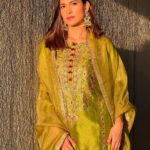Aahana Kumra Instagram – Because classic is a trend that never goes out of style! 🌿🫒😘🩷🌞💛🌇
#criticschoiceawards2024 
.
.
.
.
#aahanakumra #criticschoiceawards #indianoutfit #salwarkameez #elegenace #choosesimplicity Mumbai – मुंबई