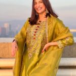 Aahana Kumra Instagram – Because classic is a trend that never goes out of style! 🌿🫒😘🩷🌞💛🌇
#criticschoiceawards2024 
.
.
.
.
#aahanakumra #criticschoiceawards #indianoutfit #salwarkameez #elegenace #choosesimplicity Mumbai – मुंबई