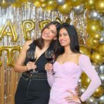 Aahana Kumra Instagram - Senior Kumra is forty and fab-uh-loussss!! 🎊🎈🔥👯‍♀️💁‍♀️😎😘💪 Giving 20 year olds a run for their money!! You’re the boss babe🔥🔥🔥🔥🔥 Love you @shivanikumrafitness and thank you for such a fab partay!! 🩷🩷🩷👯‍♀️👯‍♀️👯‍♀️ #happybirthday #kumrasisters . . . . #happybirthday #birthdaygirl #fortyandfabulous #aahanakumra #family #familyislove #familyiseverything The Club Mumbai