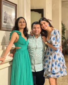 Aahana Kumra Instagram - What a mammoth 🦣 run the last 6 weeks have been!! With #Constellations opening in 4 weeks, we were in 8 hours of rehearsals everyday 🎭Shutting ourselves to the outside world! 💁‍♀️From shifting my base to South Bombay to walking back home everyday through Marine Drive and listening to music to shut the noise, the process of being Marianne has been nothing short of magical🌌 Learning the Indian Sign Language and falling in love with Roland in different multiverses has been truly spectacular! 👩‍❤️‍💋‍👨 I’m so proud of the work that we have put in and presented a beautiful play to our wonderful audiences who kept us house full for 2 solid weeks! @bguthrie01 you maestro! Thank you for letting us try your patience everyday! And holding our hands through these multiverses that we transversed together! only you could handle our madness! 🐝🌌🥹💕🎭 @realkunaalroykapur I absolutely love you and thank you for taking this plunge with me! You are my rock! You are and will always be my Roland! My cutest bee keeper😘🥹💕🎭🌌🐝 @dipnaa thank you for being such a fantastic teacher! And helping us find our feet in this beautiful production. 💕 @saatvikanta @avafrin what would we do without you two!? Thank you for making sure we were fed and you weren’t fed up of us! 😘😘🫰🫰 #shernaazpatel for being ever so kind to help us with our voice and breath on stage!! #arghyalahiri @yaelcrishna for lighting us and our set so beautifully and Rahul for the gorgeous sound! Richard for the most complex yet fantastic set I’ve set foot on! The whole team at @ncpamumbai for pushing the envelope! And last but not the least my foster parents @radhikajhaveri and Atul for putting up with me and my madness for these 6 weeks! I love you both! 🥹🫰🐝😘🌌👩‍❤️‍💋‍👨🧿💕 Theatre will always be my first love no matter what! And I’m grateful that in this multiverse I get to live so many lives through my work!🎭🥹💕 We are grateful to each and everyone who took time and turned up for our shows! You guys are the best! 🥹🫰🐝🌌🎭💁‍♀️💕😘🌸 And above all, thank you for supporting theatre! 🎭 Can’t wait to bring this wonderful play to your cities soon! 💁‍♀️💕🌌🎭🐝🧿 NCPA Mumbai