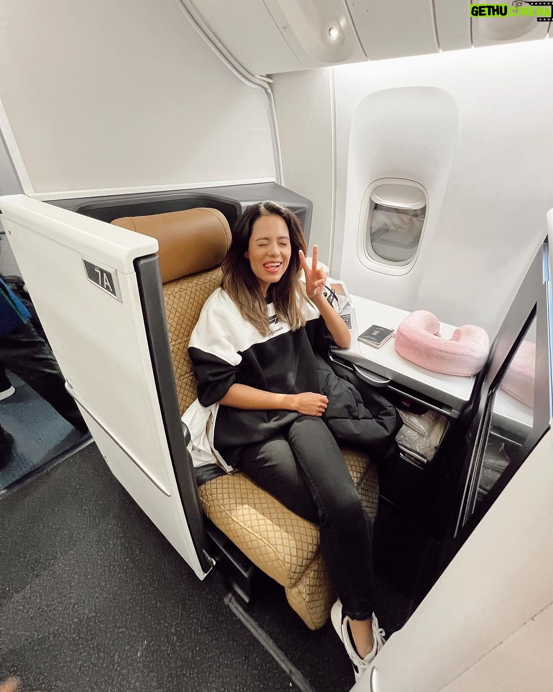 Aakriti Rana Instagram - One of the many photo dump’s of my US trip! 💕 It took me a month to plan the entire trip! 😲 My air travel bookings were made easy peasy, thanks to Air India’s global network connected via flights ☺️ @airindia.in #airindia #nonstopexperiences #nonstopflights #FlyAI #Collab California USA