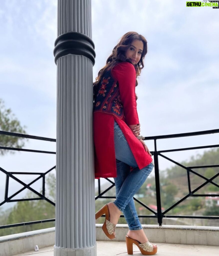 Aalisha Panwar Instagram - ❣️ ., . . . #Naina #BlindLove Shimla - The Queen Of Hills