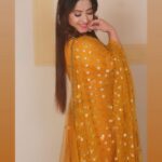 Aalisha Panwar Instagram – π» .. .,
.
.
Styling- @ankitasinha.03
#Gauri #NathKrishnaAurGauriKiKahani