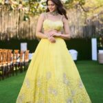 Aamna Sharif Instagram – Get out of ur head and get into your heart…
Think less… feel more 💛