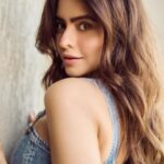 Aamna Sharif Instagram - Courage is a love affair with the unknown ✨ . . . . . 📷 @saurabh_sonkar @mukeshpatilmakeup @little_hair_poetry