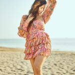 Aamna Sharif Instagram - She lapped against the shore, Restless like the sea,ready for any adventure, that blew along her way… . . . . . 📷 @saurabh_sonkar @mukeshpatilmakeup @little_hair_poetry @newarrivals.co