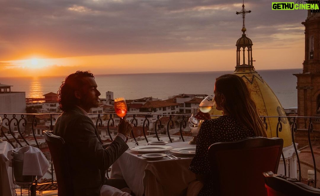 Aarón Díaz Instagram - 🌅 @aarondiaz me llevó a conocer el lugar donde nació… Episodio “Jalisco” @reconexionmexico No se lo pierdan! Lo más visto en @vix