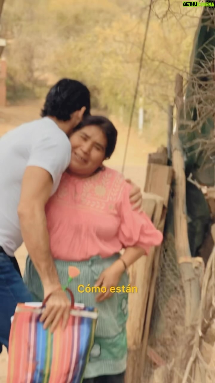 Aarón Díaz Instagram - Queríamos sorprender a Consuelito con un regalo y una vez más nos sorprendió ella a nosotros 🙏🇲🇽 Delgado De Abajo, Guanajuato, Mexico
