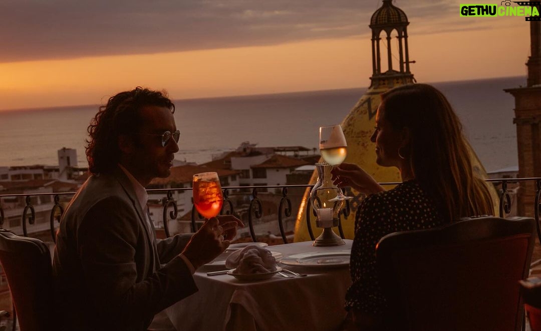 Aarón Díaz Instagram - 🌅 @aarondiaz me llevó a conocer el lugar donde nació… Episodio “Jalisco” @reconexionmexico No se lo pierdan! Lo más visto en @vix
