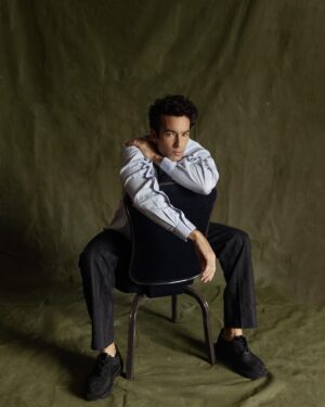 Aarón Díaz Instagram - La belleza y la diversidad cultural de México fueron la inspiración para que el reconocido actor Aarón Díaz se decidiera a reconectar con México y compartir sus viajes. A partir de hoy, podrás descubrir los tesoros de nuestro país en “Reconexión: México”, por @vix. 
 
Fotos: @alexsalinasg 
Estilismo: @alo_murillo_ 
Grooming: @robbielikemargot 
Director editorial: @alfonsoparra__ 
Entrevista: @albertonavamtz 
Editor digital: @adymoss
Agradecimiento especial: @fsmexico 

Looks de Aarón:
@dior Collar en portada @dolcegabbana 

#EsquireMx