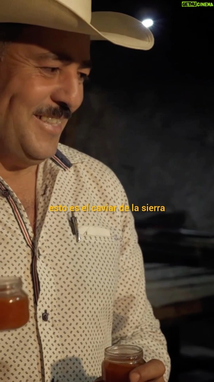 Aarón Díaz - 483 Likes - ¿Probarías el Caviar de la Sierra? En la primera temporada todo nuestro equipo la probó 🤌🇲🇽