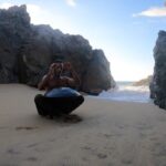 Aarón Díaz Instagram – Lunes con todo! 
Que tengan un gran inicio de semana les desea #Naram 
.
No se pierdan #invitacionaunasesinato por Netflix y NAMASTE 😘