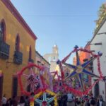 Aarón Díaz Instagram – Usos y costumbres desde la esquina de @elpegasosma en San Miguel de Allende… Que hermosas las tradiciones de esta mágica ciudad 🙌🏽