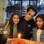 Aarón Díaz Instagram – Amanecí así… amor, salud y gratitud 🙏🏽 amaneciendo y agradeciendo. Un año más lleno de bendiciones, GRACIAS 🙌🏽