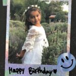 Aarón Díaz Instagram - 🙏🏻 Erin Diaz Ponce cuando llegaste a nuestras vidas nos hiciste los seres más felices del Universo… Gracias por tu existencia, tu luz y amor… Dios te bendiga todos los días de tu maravillosa Vida! Son 11! Make a wish! Feliz cumple 🥳 princess Te amamos! @realgirlstv @aarondiaz 🥳❤️🥰😍