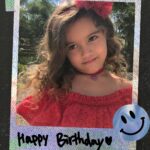 Aarón Díaz Instagram - 🙏🏻 Erin Diaz Ponce cuando llegaste a nuestras vidas nos hiciste los seres más felices del Universo… Gracias por tu existencia, tu luz y amor… Dios te bendiga todos los días de tu maravillosa Vida! Son 11! Make a wish! Feliz cumple 🥳 princess Te amamos! @realgirlstv @aarondiaz 🥳❤️🥰😍
