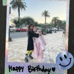 Aarón Díaz Instagram - 🙏🏻 Erin Diaz Ponce cuando llegaste a nuestras vidas nos hiciste los seres más felices del Universo… Gracias por tu existencia, tu luz y amor… Dios te bendiga todos los días de tu maravillosa Vida! Son 11! Make a wish! Feliz cumple 🥳 princess Te amamos! @realgirlstv @aarondiaz 🥳❤️🥰😍