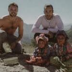 Aarón Díaz Instagram - Algunos de los momentos épicos que vivimos mi carnal @dylanefron y yo en Chihuahua durante el rodaje de @reconexionmexico . Ya viste la primer temporada? Ponte al día solo por @vix