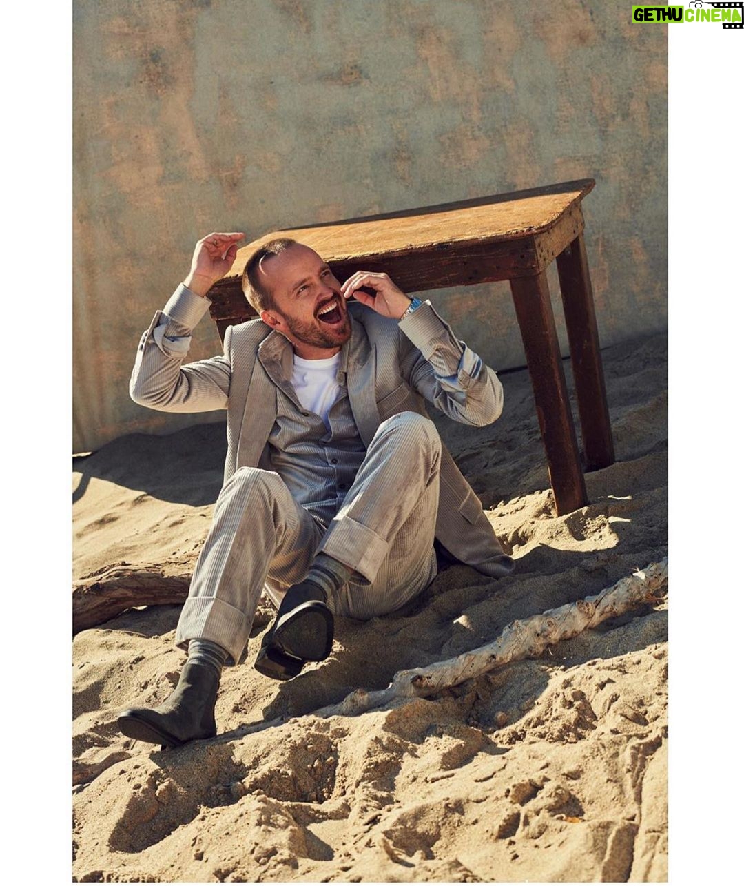 Aaron Paul Instagram - Outtake of me laughing at something @ericraydavidson was throwing at me during our @mensjournal shoot. It is impossible to try and keep a straight face when that guy is around. Thank you Eric for always creating a great vibe at your shoots. We all appreciate it. Also, thank you for shooting our holiday card. You’re a rockstar. 📷 @ericraydavidson