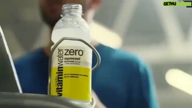 Aaron Paul Instagram - i came. i drank @vitaminwater. i ran. And i didn’t look dumb at all. Not even a little bit. #drinkoutsidethelines #ad