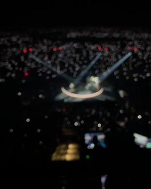 Aaron Paul Instagram - Absolutely blown away by everything I witnessed inside of the @spherevegas last night. It’s an absolute must see. @u2 you crushed it as always. Thank you for having us Sphere! Could not be more proud to have @doshombres poured inside of the best venue on the planet. Bravo to the entire team behind it.🤯