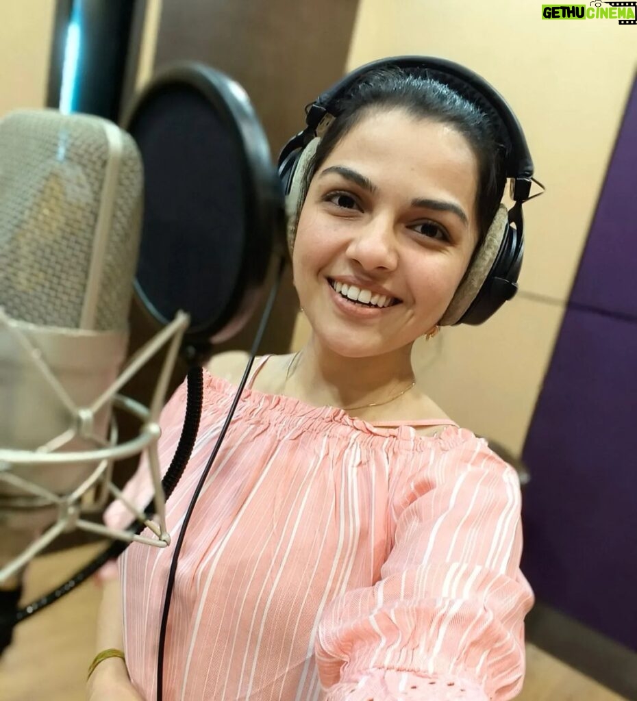 Aarya Ambekar Instagram - Recorded a really beautifully composed and written song yesterday!🥰 Can't wait for everyone to listen!😇 Details to follow soon!! Meanwhile, did you hear #ChoruChorunFemaleVersion? Dawn Studios