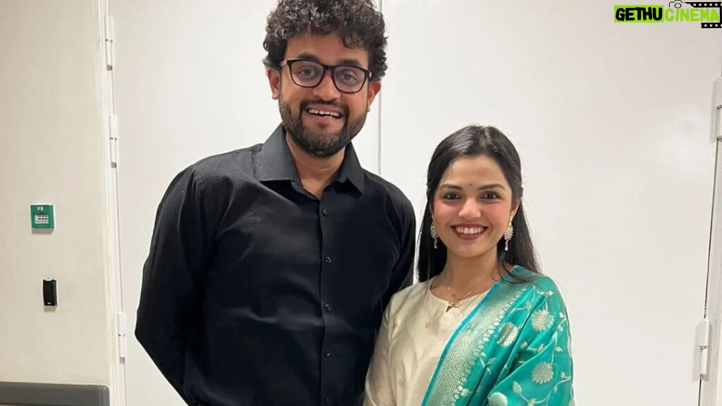 Aarya Ambekar Instagram - #Latepost #NMACC #SoloSemiclassicalconcert Got to present a newly conceptualized show at the NMACC recently wherein I presented different folk music and semi classical compositions across India, lyrically dedicated to Lord Shri Krishna. Had an absolutely amazing time performing in front of full house music enthusiasts, who were kind enough to reward our efforts with a standing ovation!😇❤️ Thank you @nmacc.india for having me and thanks to everyone who attended!! Wish to do more such theme based concerts!!😇 Wonderful accompaniment by @prashantpandav @sudhanshugharpure @anaygadgil2024 @adityaapte @prathameshtaralkar Nita Mukesh Ambani Cultural Centre