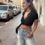 Aashika Bhatia Instagram - Stepping out in style with my favourite accessories🖤