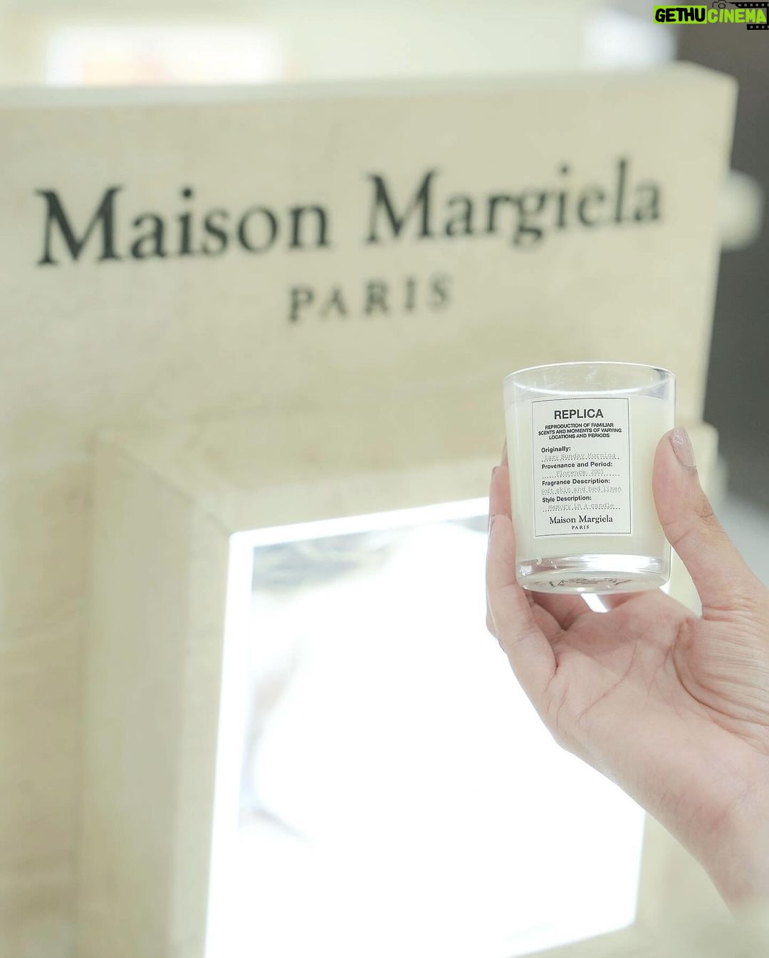 Aashna Shroff Instagram - Immerse yourself into the world of @maisonmargielafragrances at the @jioworlddrive pop-up and find your perfect Replica memory like I found mine in the Lazy Sunday Morning fragrance and candle 🤍 @tirabeauty #MaisonMargielaFragrances #SmellsLikeMemories #ad
