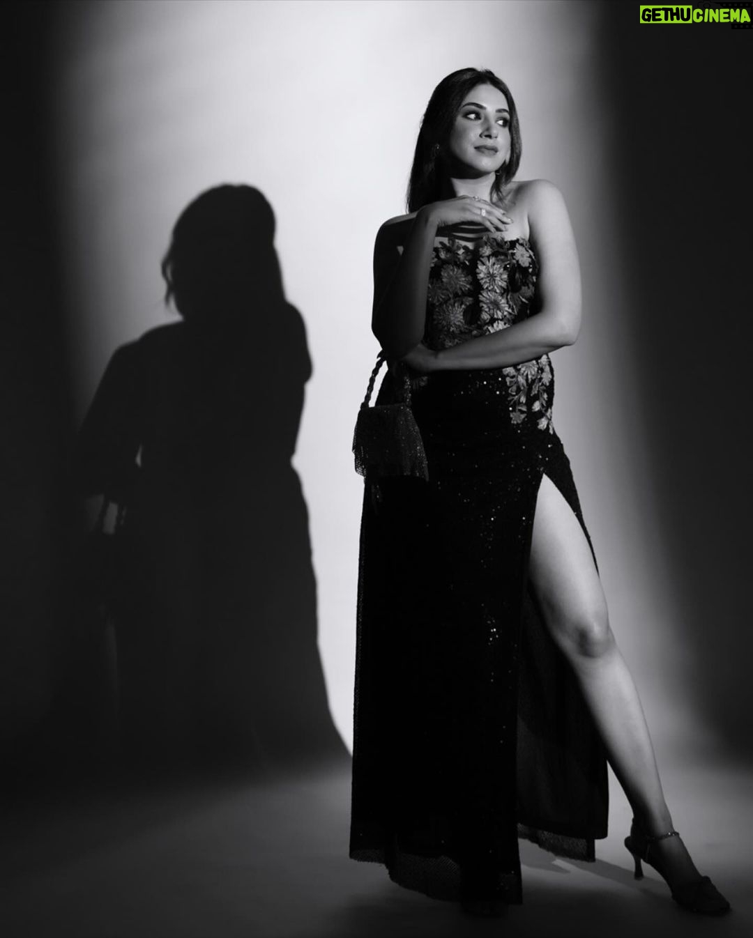 Aashna Shroff Instagram - 2024 marks 10 years since I started a fashion blog, and while so much has changed over the years, sometimes so much still feels the same. Every year, the @cosmoindia Blogger Awards bring back so many happy memories, especially because they were one of the first to ever acknowledge and celebrate the creator industry and continue to do so by showing us the best time year after year. Last night was just as wonderful, and I can’t thank those of you that voted for me enough. Luxury Fashion Influencer of the Year 2024 🙏🏻❤️