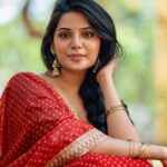 Aathmika Instagram – பூமி தொடாத பிள்ளையின் பாதம்… ❤️

MUAH & Styling : @scarlet_makeup_artisty 
📸 : @arvndvisual 
Coordination : @cinderellarobert
